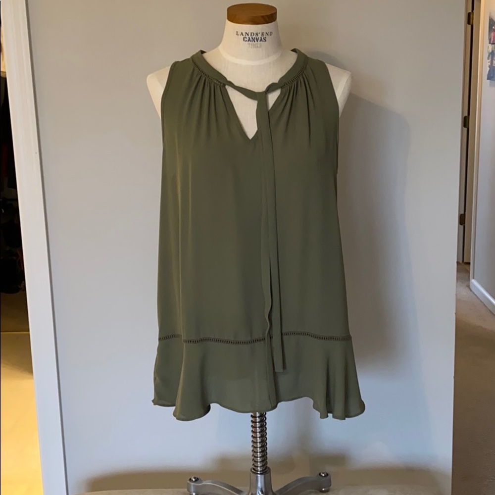 Mossimo sleeveless blouse with self tie